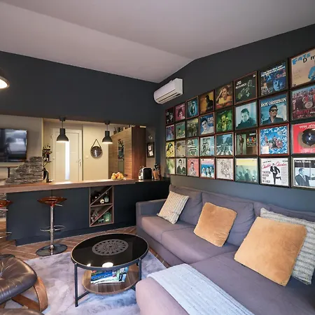 Apartament Pelleloni *