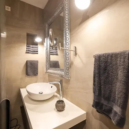 Pelleloni Apartment Zdrelac